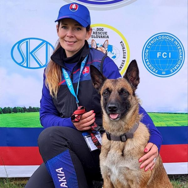 Barbara Baloghová in pes 