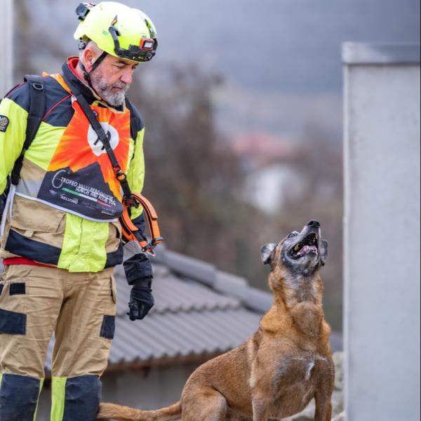 Samuel  Ríos Anguita  in pes Farah 