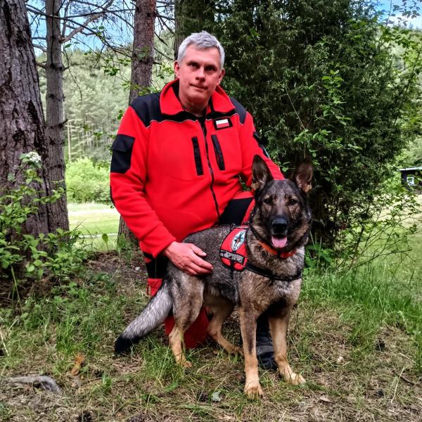 Piotr Cywicki in pes Namirah