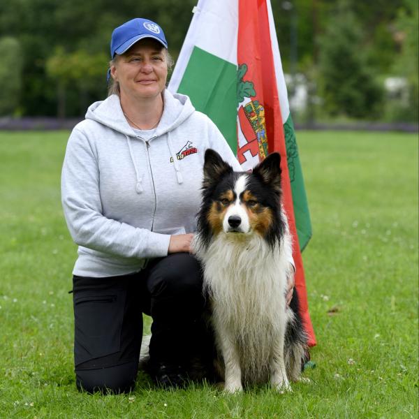 Klára Salamon in pes TYN