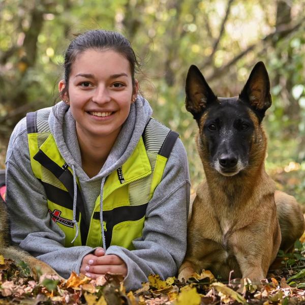 Kíra Kiss in pes EGO