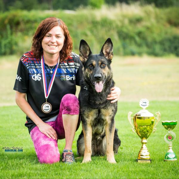 Iva Lžičařová  in pes Darinka